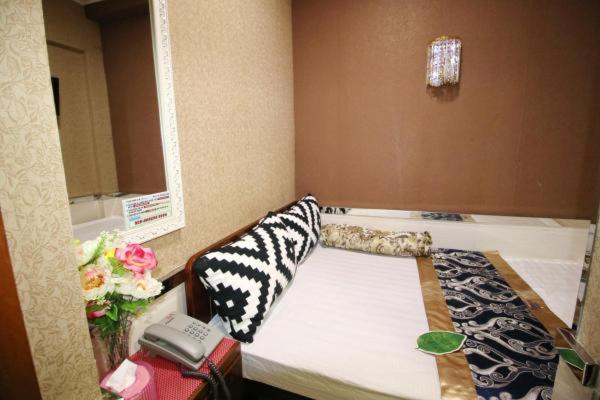 Temple Street Hotel Kowloon  Екстериор снимка